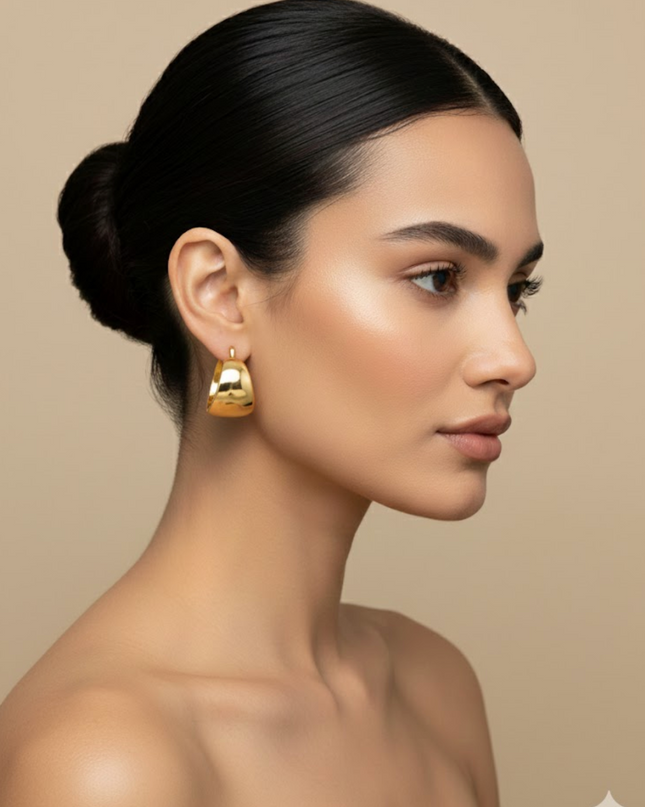 Molten Curve Gold Hoops